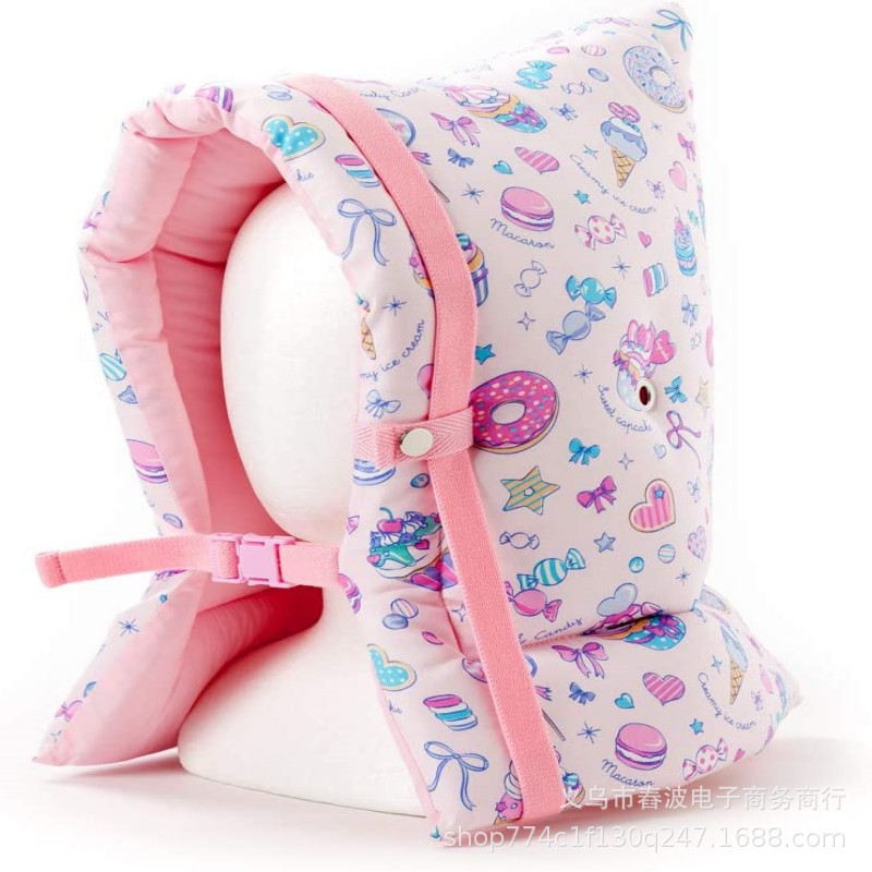 儿童防灾头巾能够牢牢贴合孩子头部保护孩子头部肩部劲部免受冲击