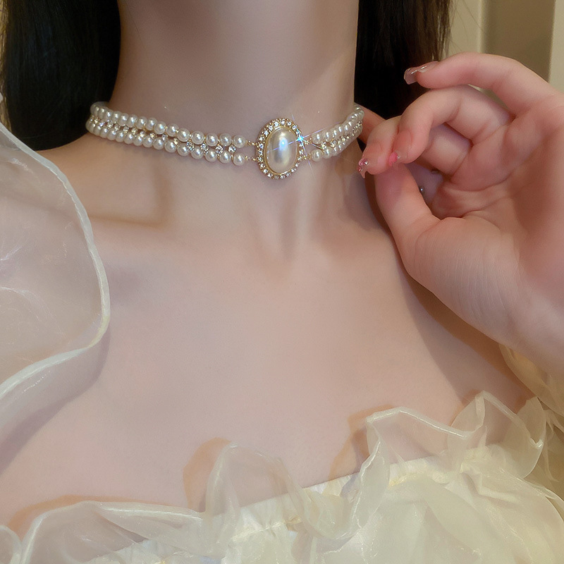 秋冬のぬいぐるみのchokerクリスマスの毛の首輪の女性の軽い豪華な大衆の高級感のネックレスは新年のアクセサリの女性を飾ります。|undefined