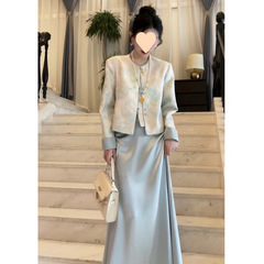 新中国風スーツ女性2025春新作ジャカード盤ボタン気質コートサテンスカート2点セット