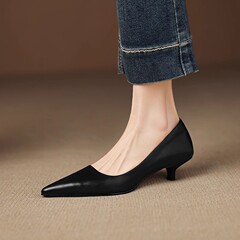 新商品のシンプルな先の中と浅い靴の細い四色の通勤職業の女性靴の細い靴と女性靴のクラブの女性靴
