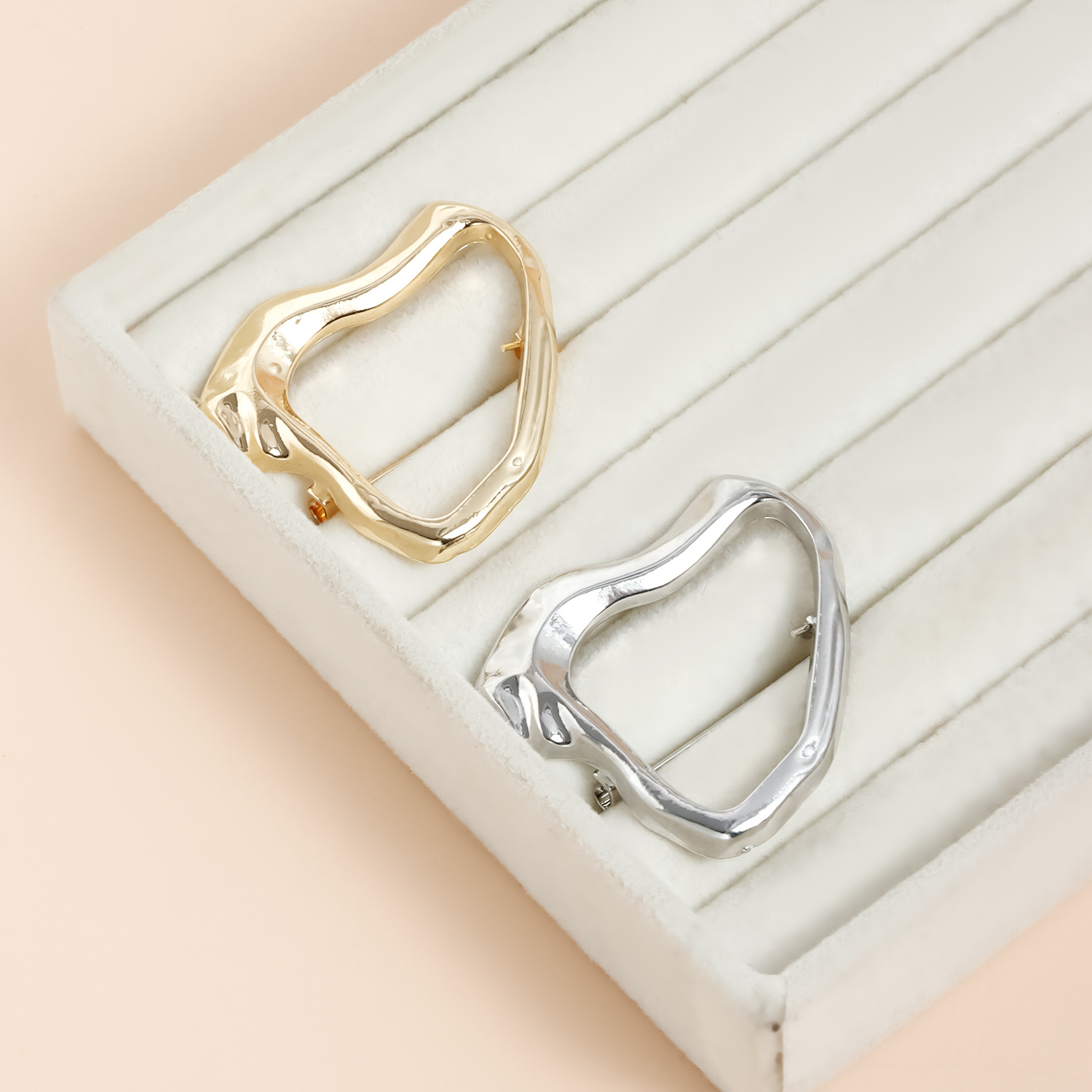 Fashionable Statement Brooch For Clothing Unique Irregular Design_voghion.com