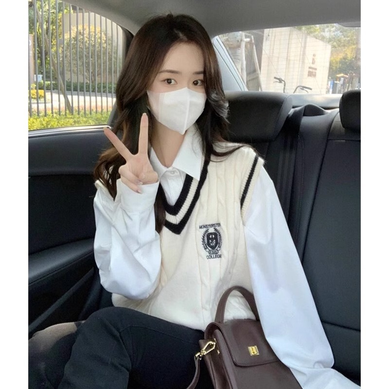College Style V-Neck Knitted Vest Women's Spring and Autumn 2024 New Outer Shirt Stacked Sleeveless Sweater White