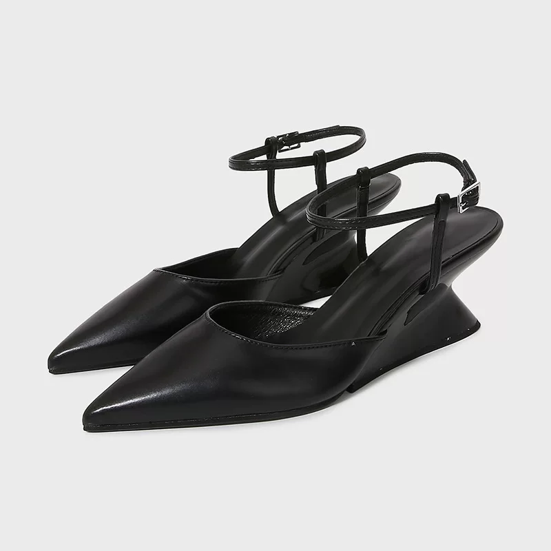 Летние низкие сандалии (Zara) с ремешком на щиколотке, каблук 6,5 см, черные и белые