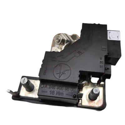 Suitable for Mercedes-Benz 117 CLA180 CLA200 CLA220 CLA260 CLA45 current limiter circuit breaker