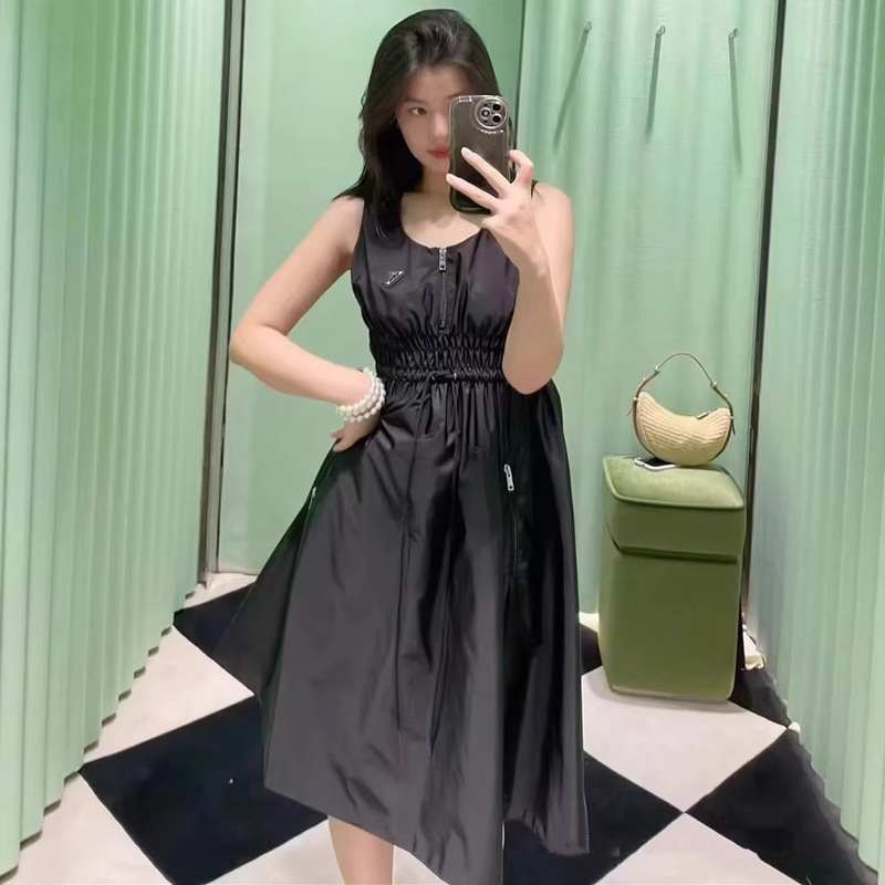 High-Quality Ceiling Decoration with Original P Brand Triangle Iron Logo, Recycled Nylon Waist-Cinching Webbing Decorative Dress for Women