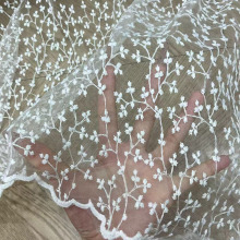 网布白色水溶小花蕾丝绣花面料女装连衣裙装饰布刺绣网纱服装布料