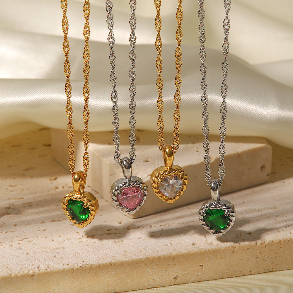 Elegant Heart Shape Stainless Steel Titanium Steel Inlay Zircon Pendant Necklace