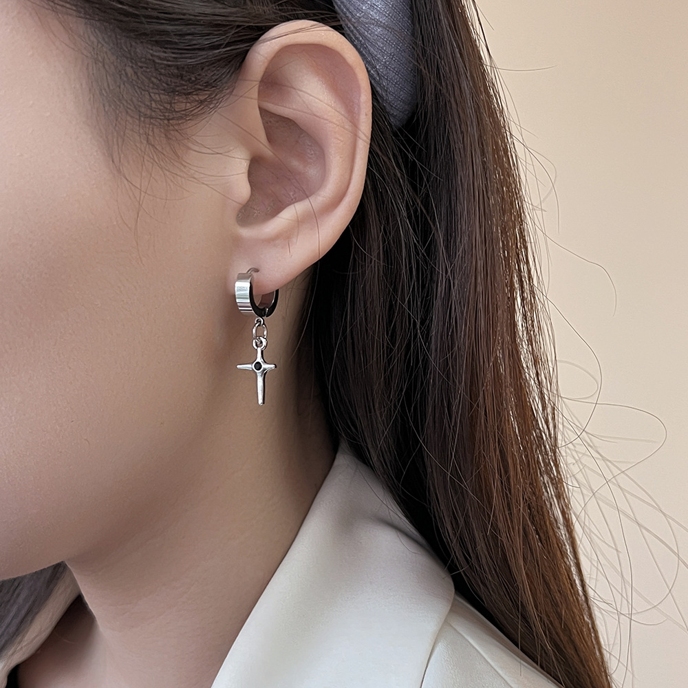 Fashion Geometric Titanium Steel Plating Artificial Rhinestones Earrings 1 Pair display picture 4