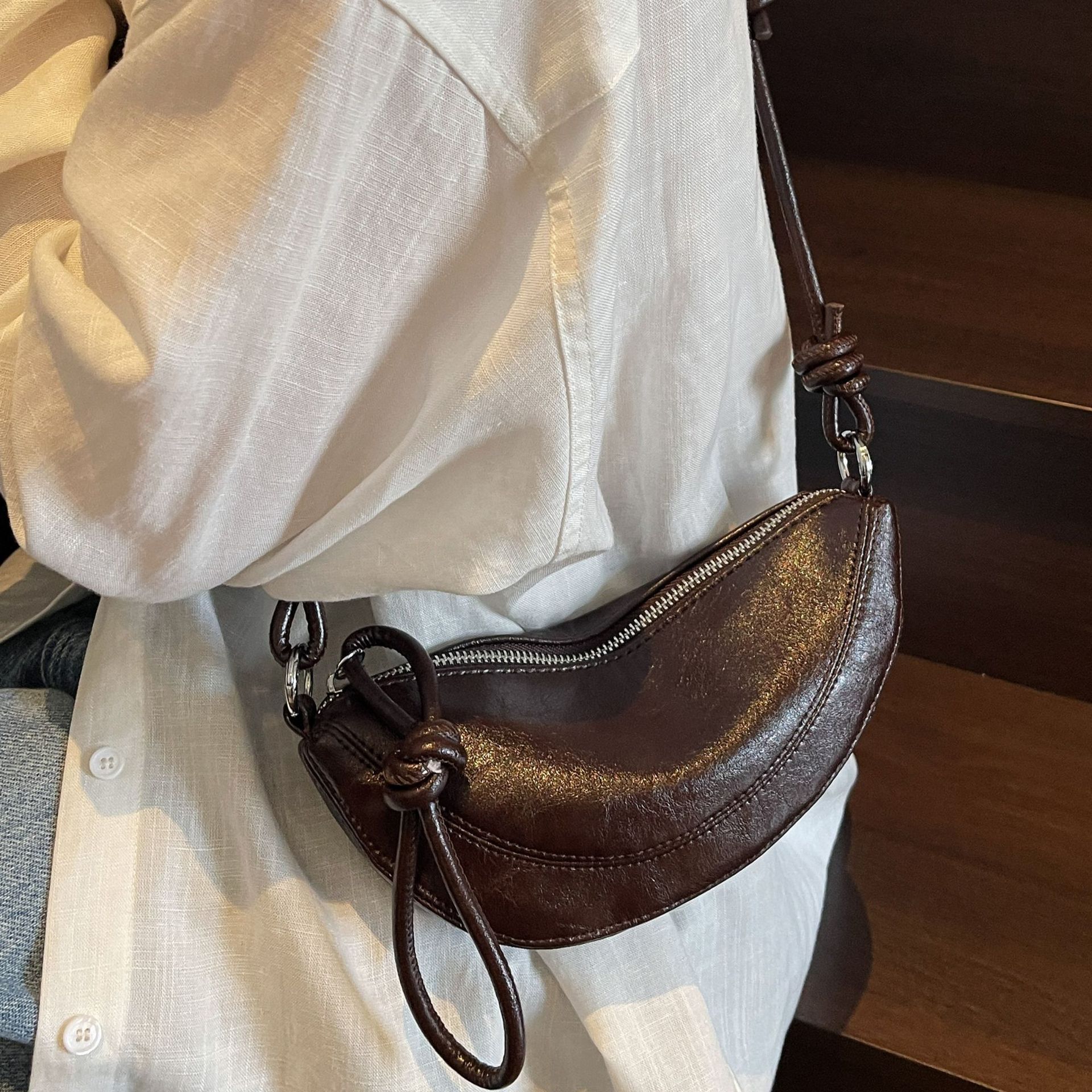 Women's Underarm Bag 2025 New Arrival High-End Texture Niche Minimalist Soft Leather Commuter Crossbody Crescent Dumpling Bag - Thumbnail 2