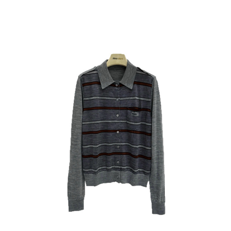 m条纹针织polo衫学院风肩部配珍珠母钮扣肩章女25早秋新品|undefined