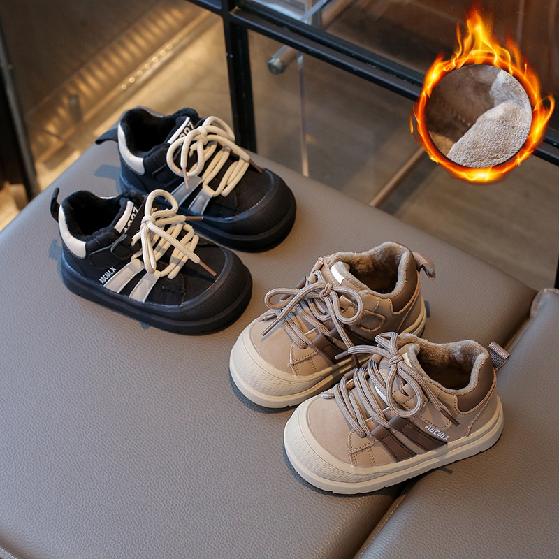 女宝宝加绒保暖学步鞋2025秋冬季新款男宝宝运动鞋儿童二棉板鞋潮