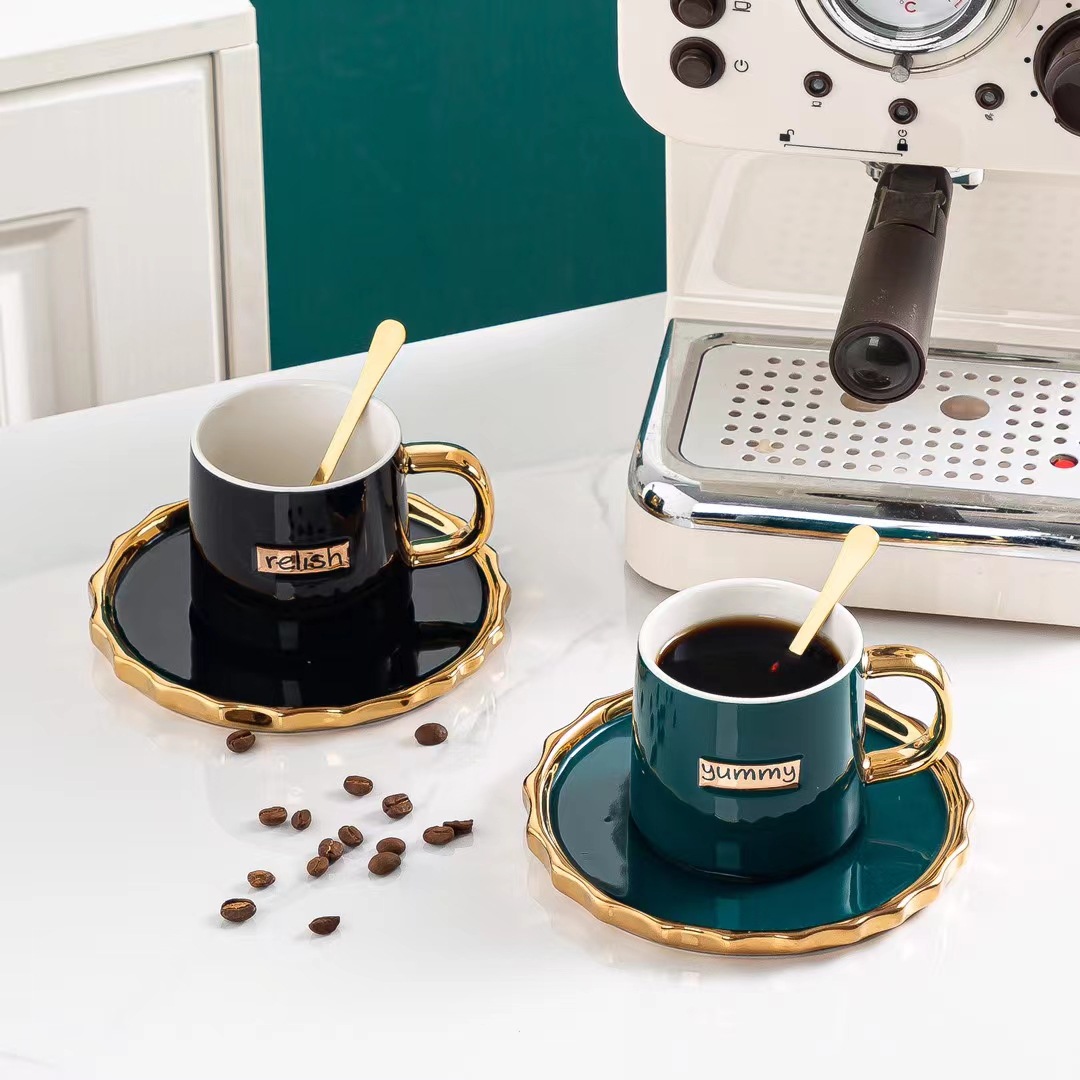Estilo nórdico de cerámica chapado en oro taza de café y platillo traje regalo taza de té de la tarde taza de bebida personalizada taza de oficina