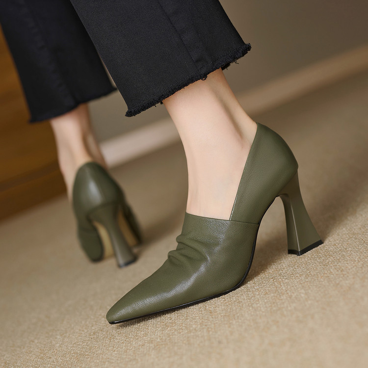 8Cm~Workplace High Heels 2026 Spring Style Elegant Thick Heel Flats Pointed Toe Deep Mouth Work Shoes Women's Green Leather Shoes 8Cm~Workplace High Heels 2026 Spring Style Elegant Thick Heel Flats Pointed Toe Deep Mouth Work Shoes Women's Green Leather Shoes
