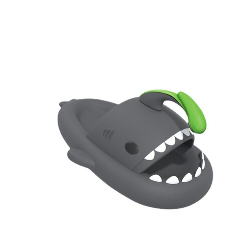 New lantern fish shark slippers for female couples, indoor and outdoor thick-soled slippers for women, soft-soled home slippers for men with a poop-feeling feel
