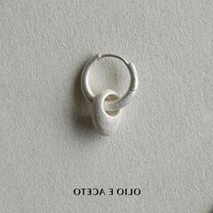 質感のイヤリングの手作りの耳飾りのオリジナルのデザインはすりむいています。