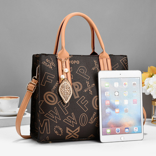 Manufacturer's middle-aged shoulder crossbody bag, grand mom bag, versatile portable ladies bag, summer new fashion bag