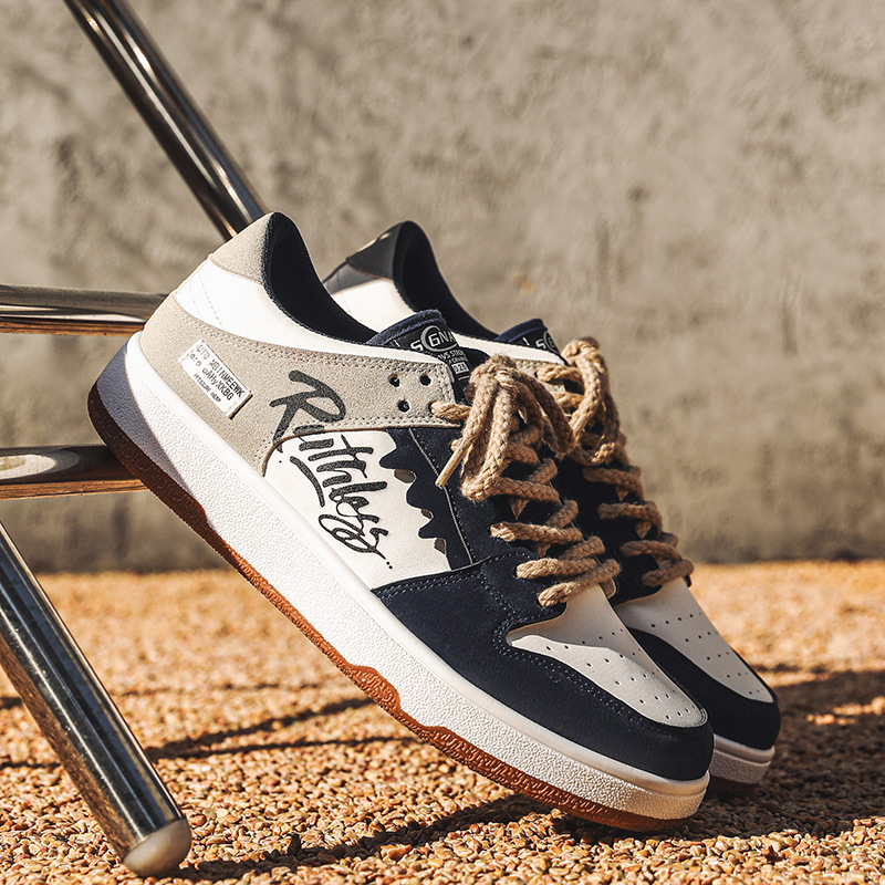 Chaussures de skate graffiti de niche de printemps 2025 pour hommes, version coréenne de la tendance, chaussures de sport décontractées à coutures rétro, chaussures pour hommes_voghion.com