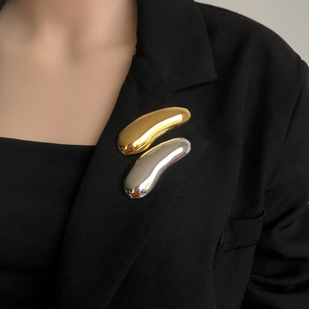 European and American Retro Asymmetrical Oval Metal Brooch Niche Pin Suit Coat Accessories High-End Design Brooch