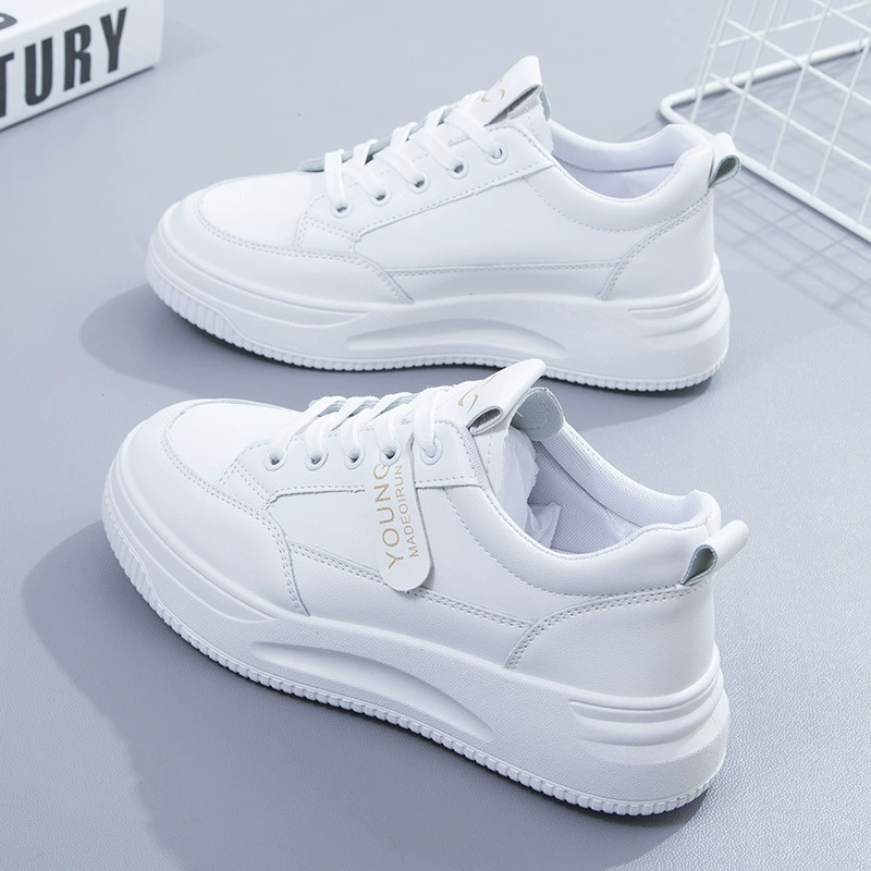 Белые туфли Женские новые летние кроссовки 2023 года, универсальные весенне-осенние студенческие белые туфли, взрывоопасные повседневные спортивные кроссовки в Корейском стиле