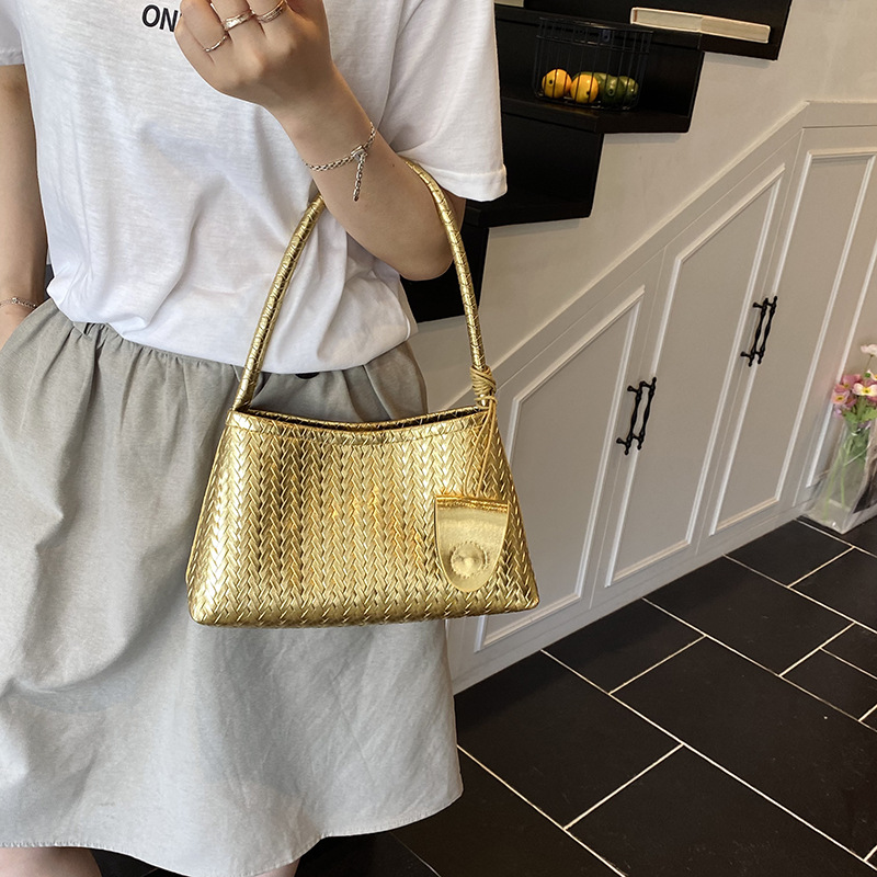 2025 New French Niche Elegant Women's Handbag Luxury Minimalist Shoulder Bag Underarm Baguette Bag - Thumbnail 2