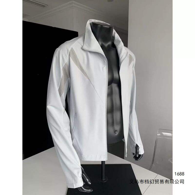 American-style boxy-fit, right-shoulder, mesh, stand-up collar, sun-protective shirt for men, trendy summer lightweight and breathable outdoor sports sun-protective clothing