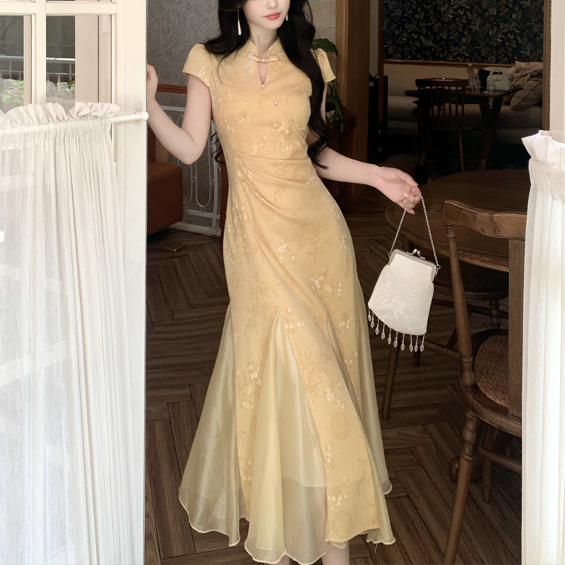 Jade Spikes Golden Waves New Chinese Style Yellow Patchwork Mermaid Tail Improved Qipao Elegant Dress Summer Mid-Length Dress Jade Spikes Golden Waves New Chinese Style Yellow Patchwork Mermaid Tail Improved Qipao Elegant Dress Summer Mid-Length Dress