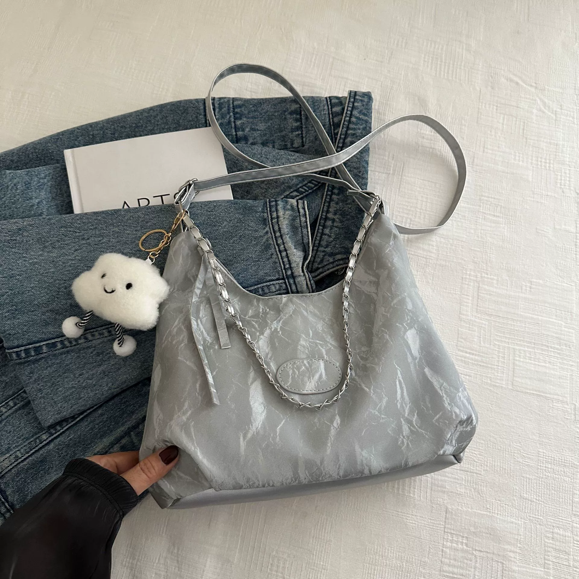 Capacious shoulder bag for students, summer chain, one-shoulder bag