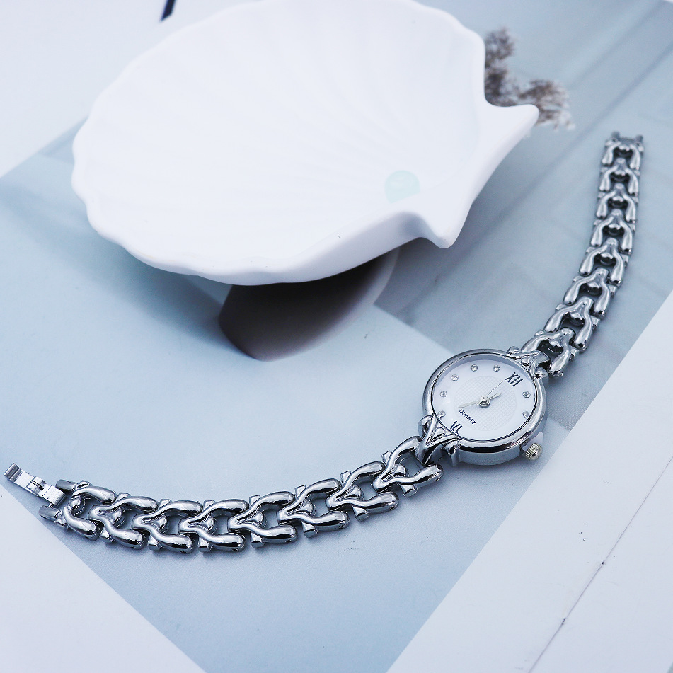 TikTok Live Watch Women's Small Watch Disc High Beauty Value Watch Women's Niche Light Luxury Bracelet Women's Watch Simple Fashion