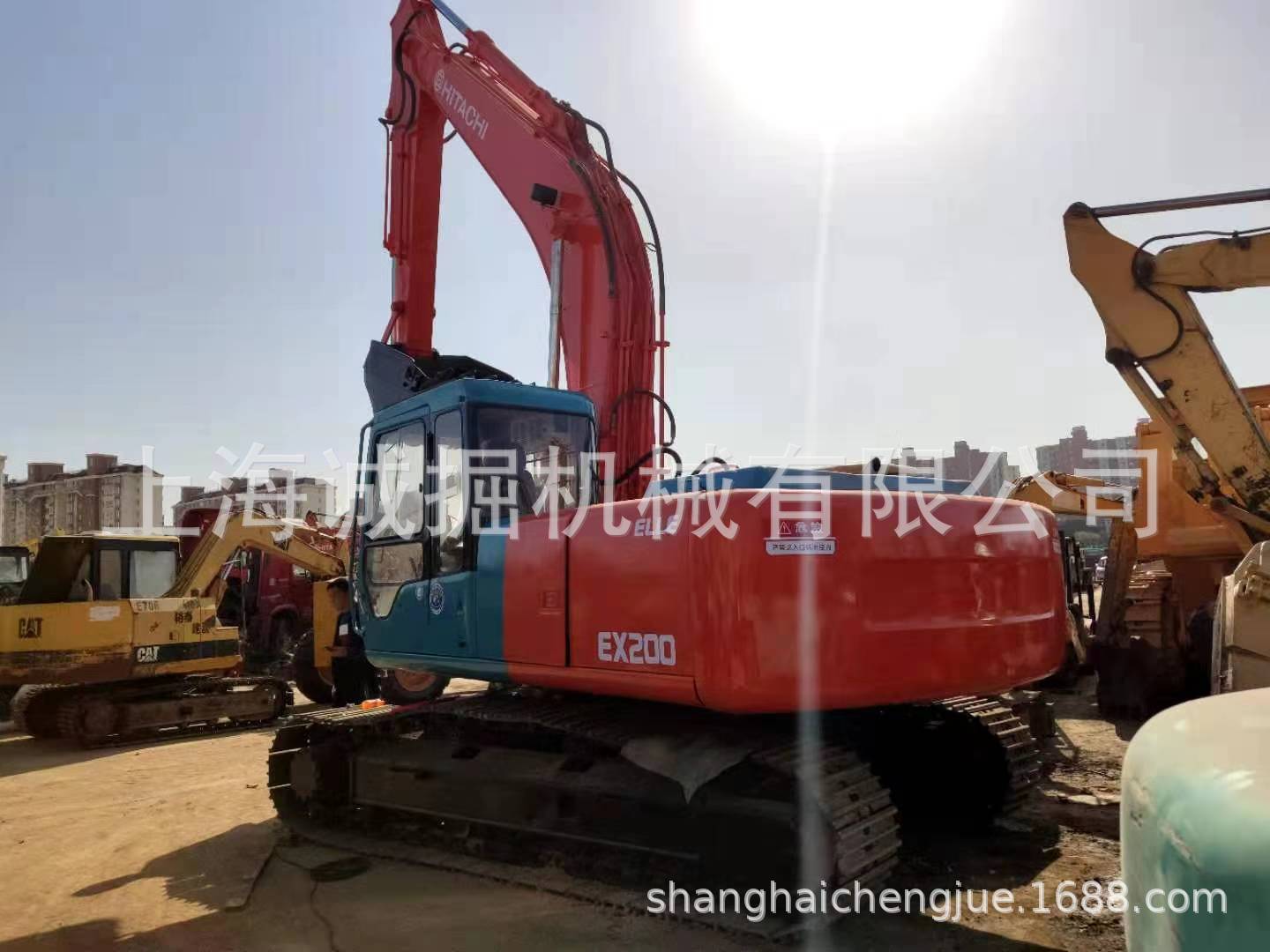 Hitachi日立EX200-3挖掘机出售二手