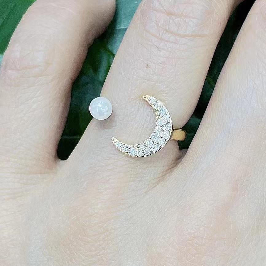 Geometric Pattern Unisex Gender Moon Personality Crescent Pearl Inlaid Zircon Ring