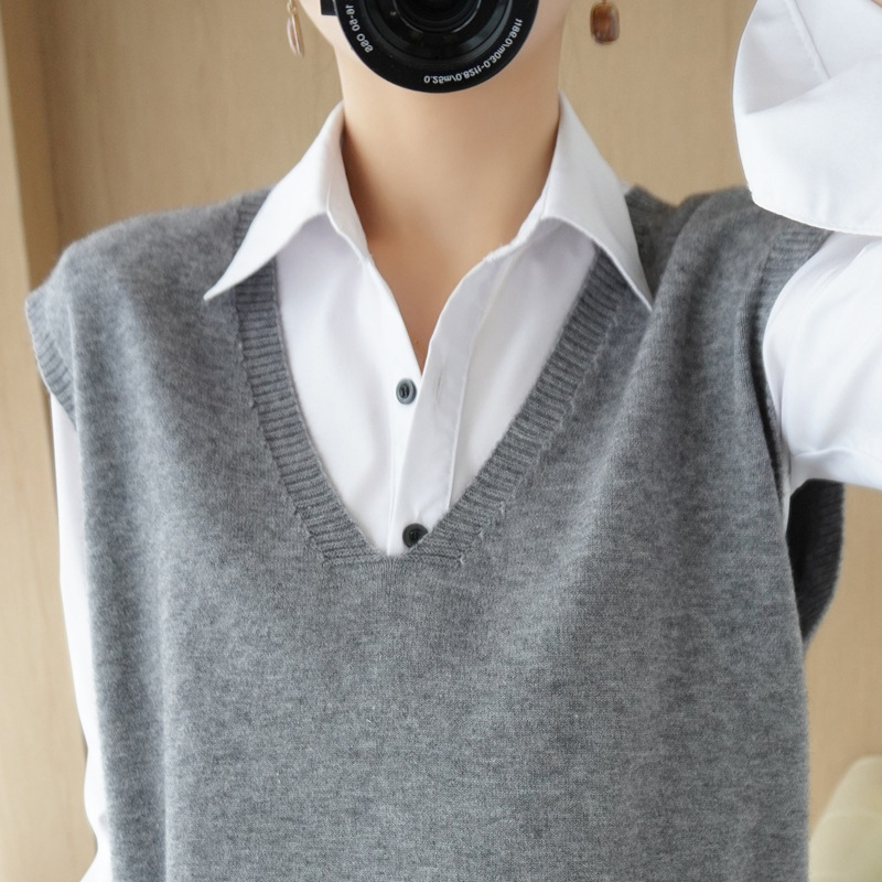 Sweater Vest Women's V Neck Loose Outer Wear Autumn and Winter New Sleeveless Bottoming Waistcoat Slim Vest Knitwear