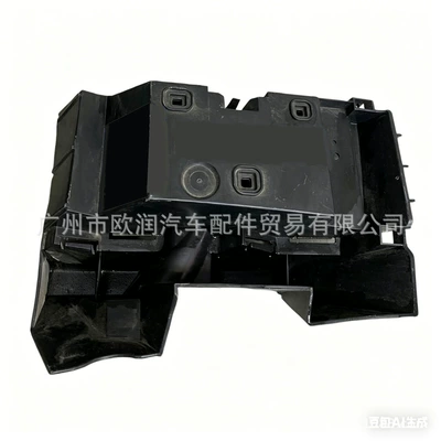 Digər kuzov və aksesuarlar Right Rear Bumper Brackets