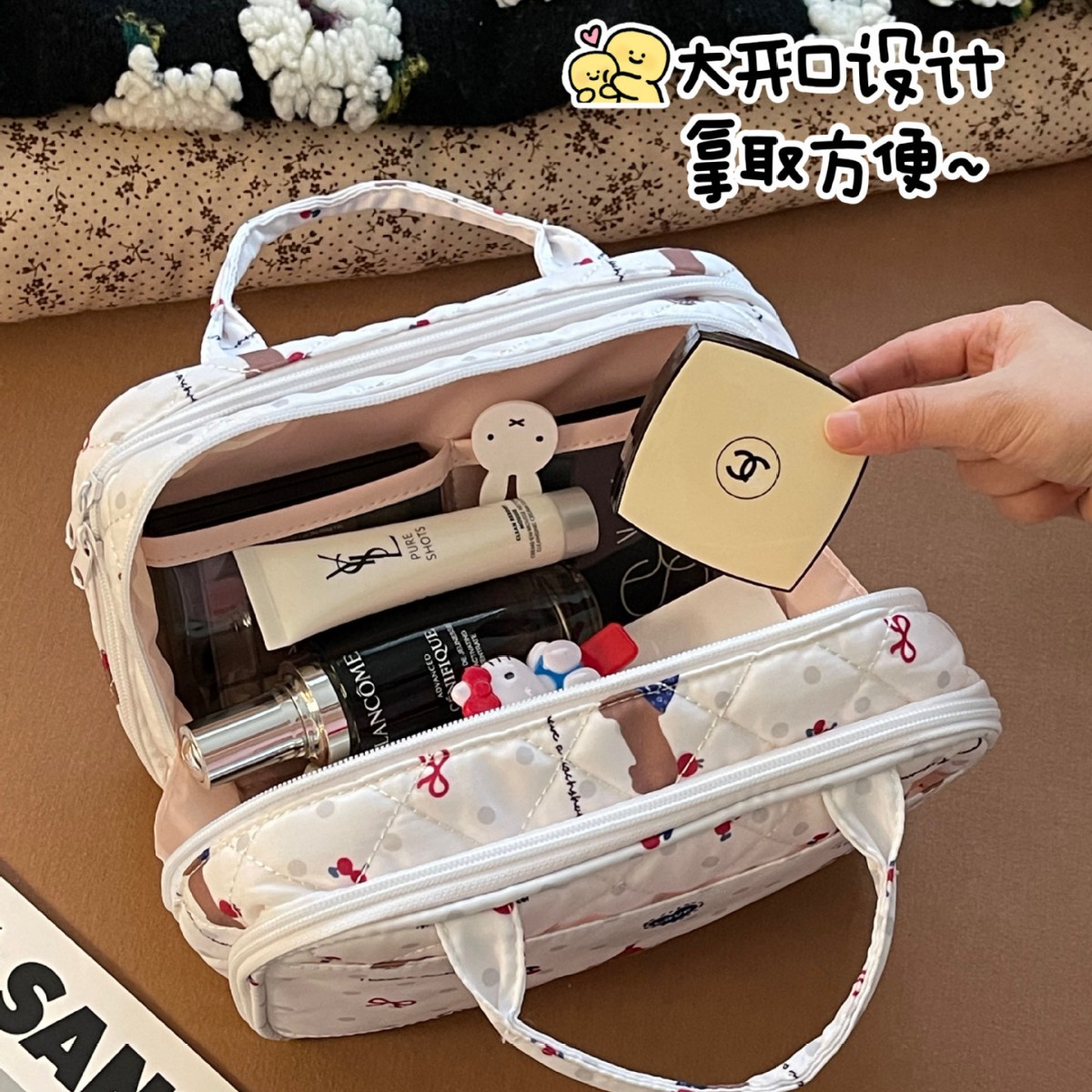 Nuevo lindo bolso de maquillaje de perro de salchicha bolsa de almacenamiento de maquillaje de gran capacidad para viajar bolsa de lavado de partición portátil