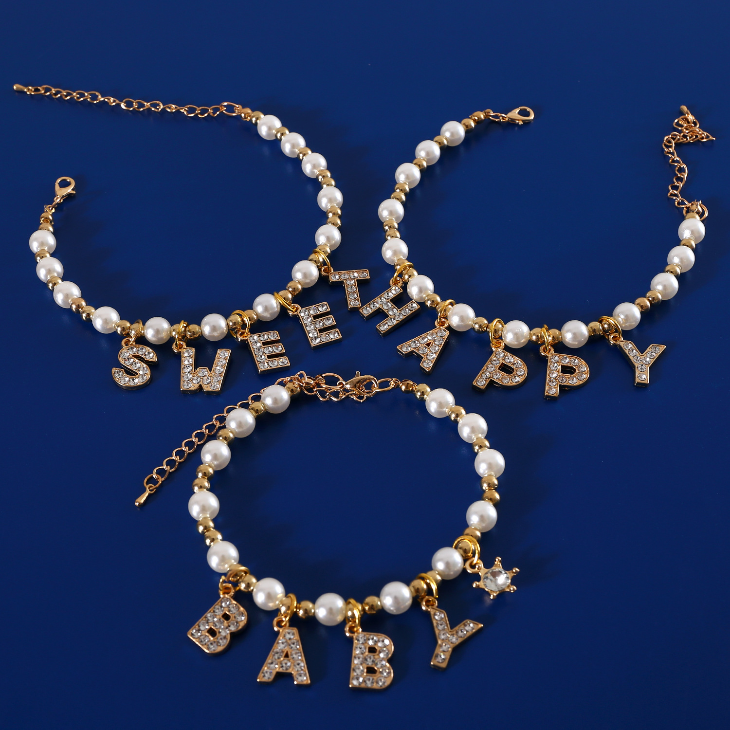 Collar de perlas de bebé letras colgante adorable mascota gatos accesorios de moda collar joyas al por mayor