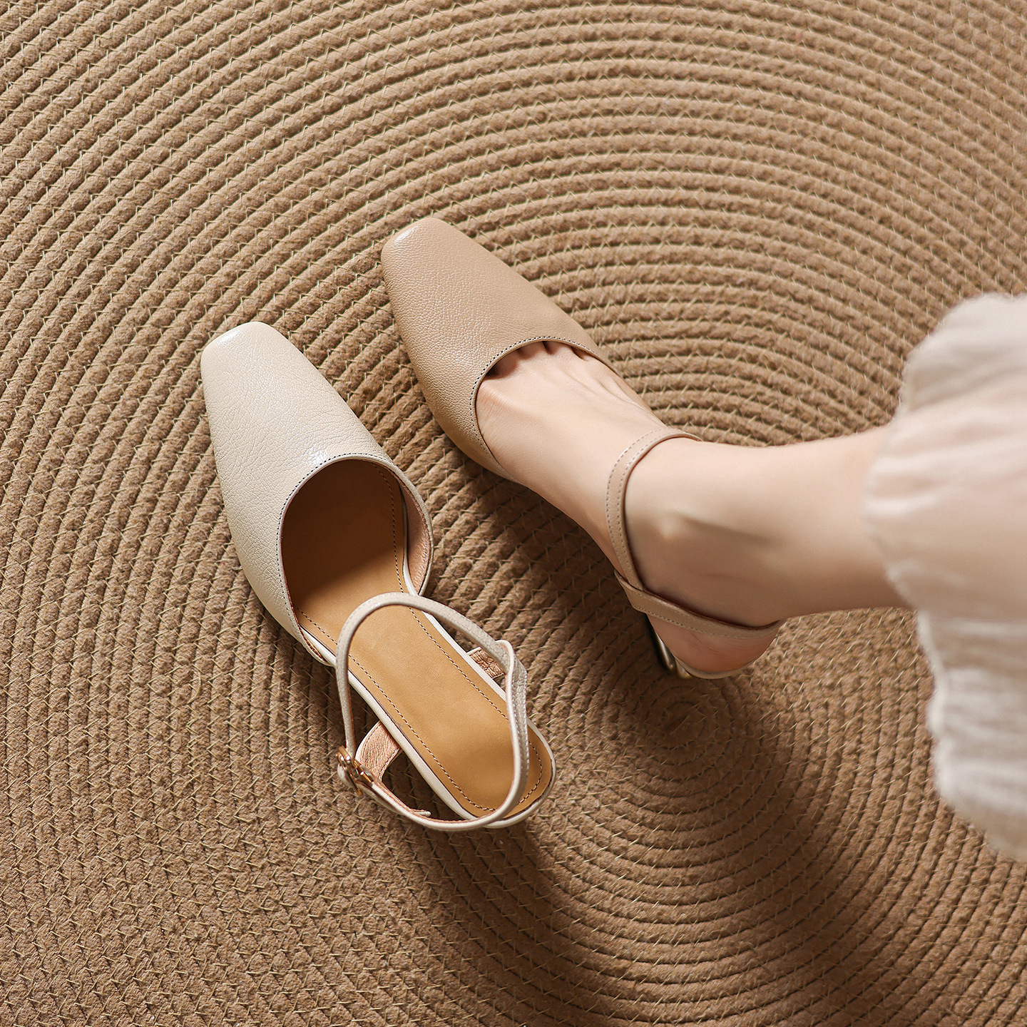 Sandal cao gót nữ mũi nhọn quai ngang kiểu Hàn Quốc — màu trắng ngà