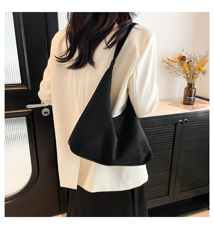 Retro casual commuting large-capacity bag for women, 2024 new autumn and winter suede tote bag, niche casual single-shoulder bag undefined