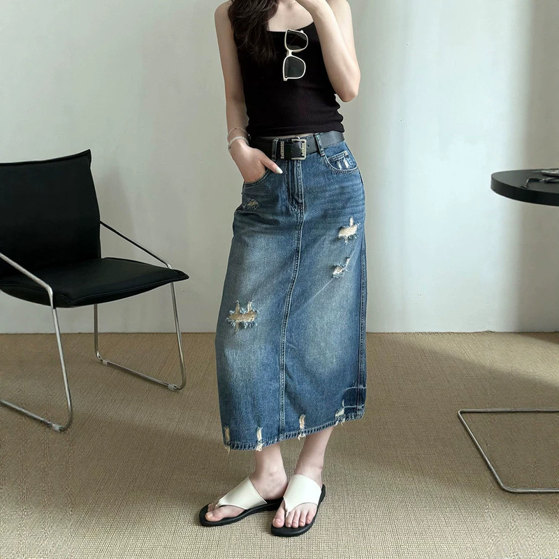 Real Shot~~Blue Frayed Denim Skirt with Slit and Holes, High-Waisted, Slimming, Stylish Mid-Length Skirt for Women in Summer Real Shot~~Blue Frayed Denim Skirt with Slit and Holes, High-Waisted, Slimming, Stylish Mid-Length Skirt for Women in Summer