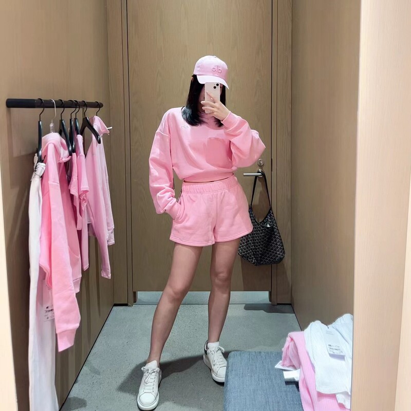 Yoga Original Label Same Style Silver Reflective Original Label Round Neck Short Sweatshirt Classic Solid Color Yoga Sportswear European and American Internet Celebrity