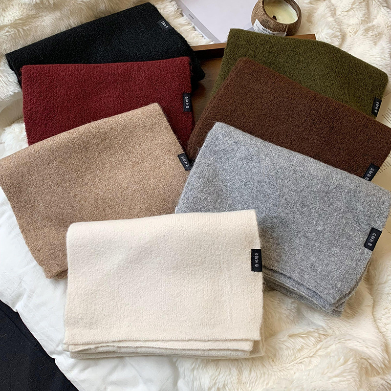 Bufandas de lana de punto de invierno femeninas de alta calidad coreana 2025 nuevo color sólido cálido bufandas de cuello suave