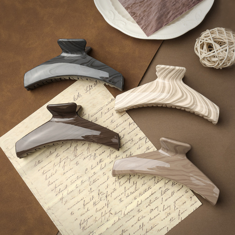 French-Style Solid Color Large Claw Clip, Fashionable and Simple, Elegant Hairpin for Women with Wood Grain Design, Suitable for Bathing and Going Out French-Style Solid Color Large Claw Clip, Fashionable and Simple, Elegant Hairpin for Women with Wood Grain Design, Suitable for Bathing and Going Out