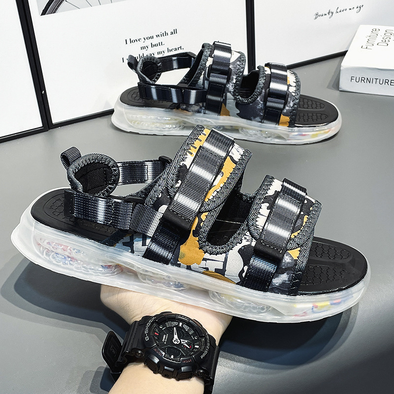 Sandallas de playa para hombres de verano nueva moda de moda personalizada para jóvenes coreanos zapatillas casuales de moda