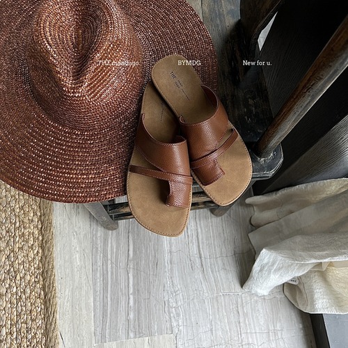 Chic Retro Toe Post Sandals for Women, Summer Outerwear, 2024 New Arrival, Genuine Leather, Niche Flat Soft Sole Beach Slides