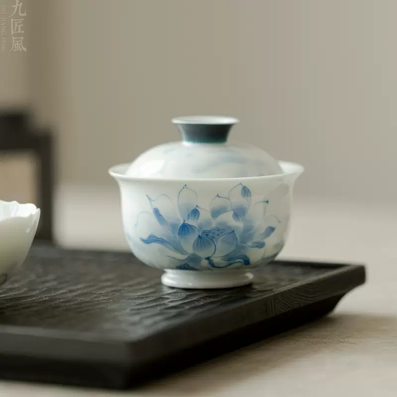 釉下彩手绘盖碗轻奢蓝莲花单个泡茶器家用高档功夫茶具陶瓷敬茶碗