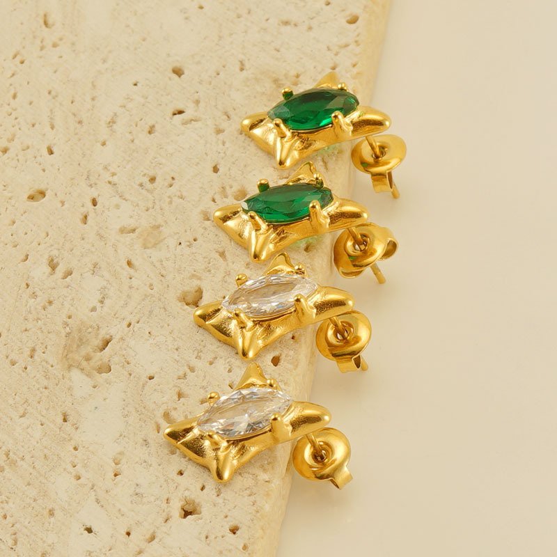 Nuevos pendientes de acero inoxidable europeos y americanos transfronterizos Pendientes de estrella de circonita con incrustaciones de oro de 18k