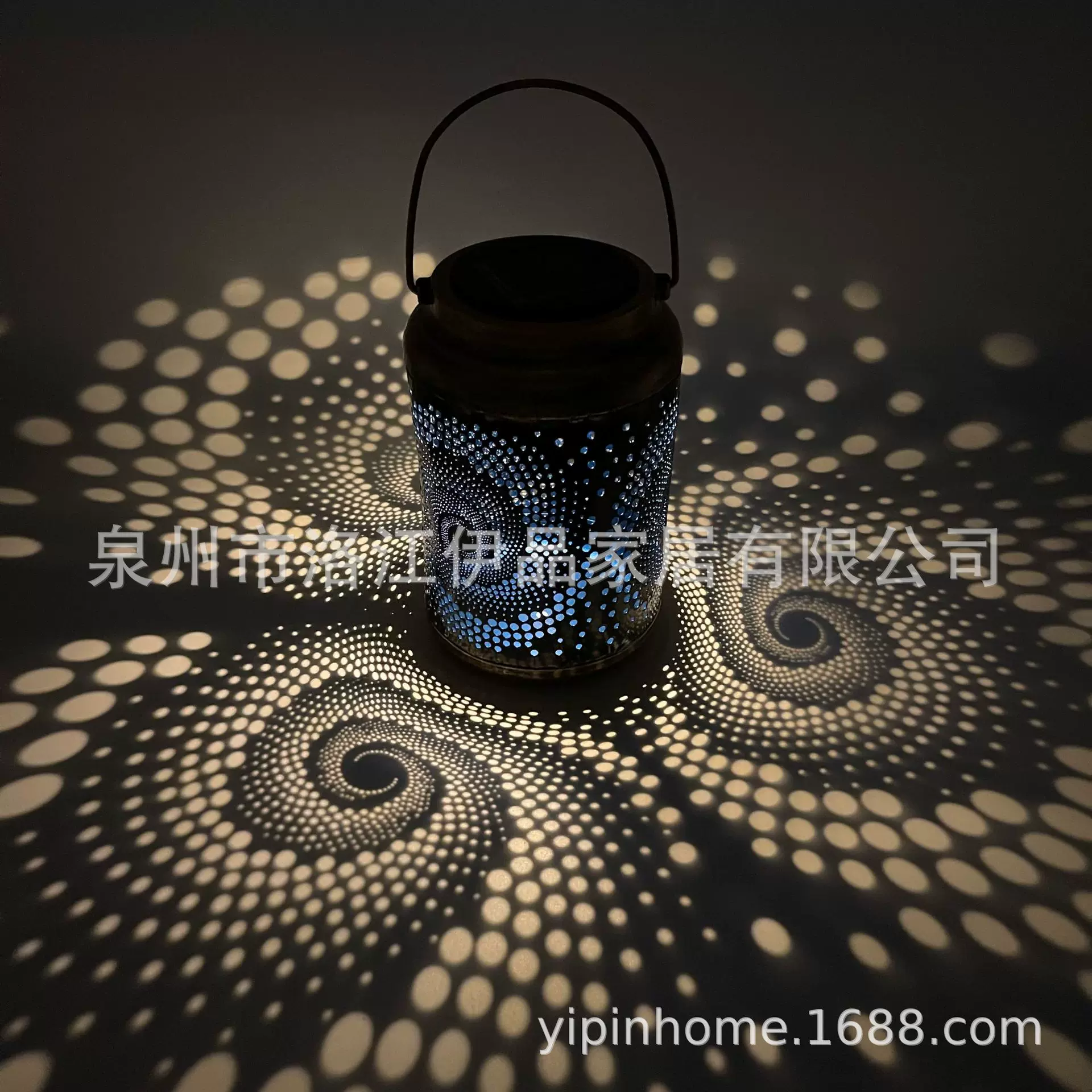 3D旋风猫眼满天星辰灯笼跨境电商太阳能铁艺镂空投光灯倒影庭院灯