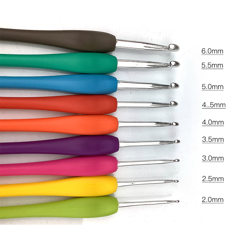 Herramientas de tejer agujas de suéter nuevo plástico mango suave de aluminio crochet conjunto de 9 piezas 2.0-6.0 pu embalaje