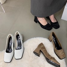 韩版浅口粗跟单鞋女2024早春新款中跟百搭日常时装舒适高跟时装鞋