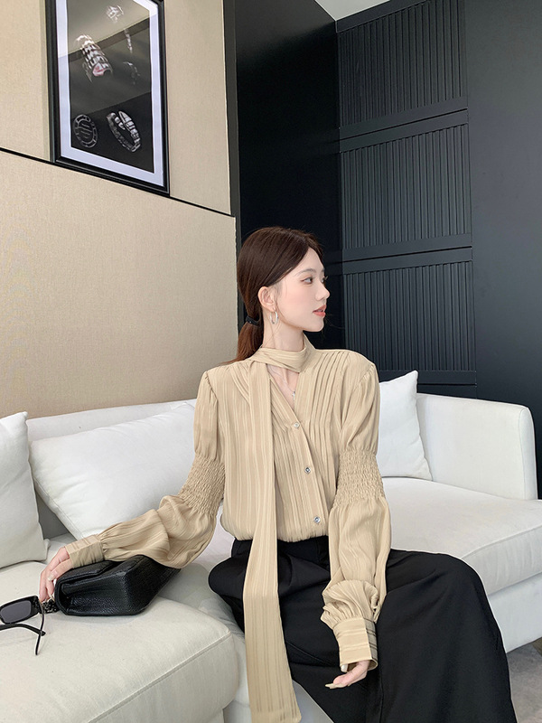 实拍 法式气质古金色V领衬衫女秋季丝带设计高级感时尚长袖衬衣潮|undefined