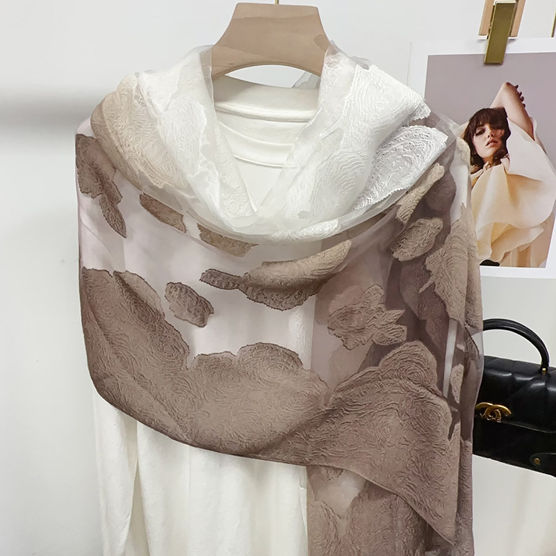 ショールスカーフ、ハイエンドの新しいグラデーションナショナルスタイルフラワーロングシルクスカーフ、ガーゼスカーフ、多用途日焼け止めショール卸売|undefined