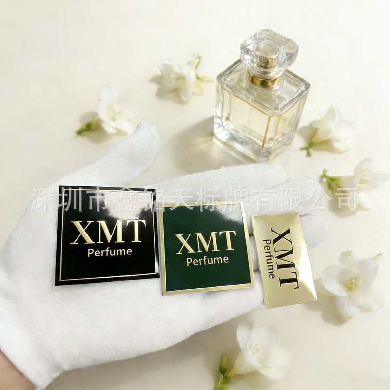 [Customized by the Manufacturer] Metal Signboard, Perfume Bottle Nameplate, Curved Logo Label, Wine Label, Cosmetics Nameplate